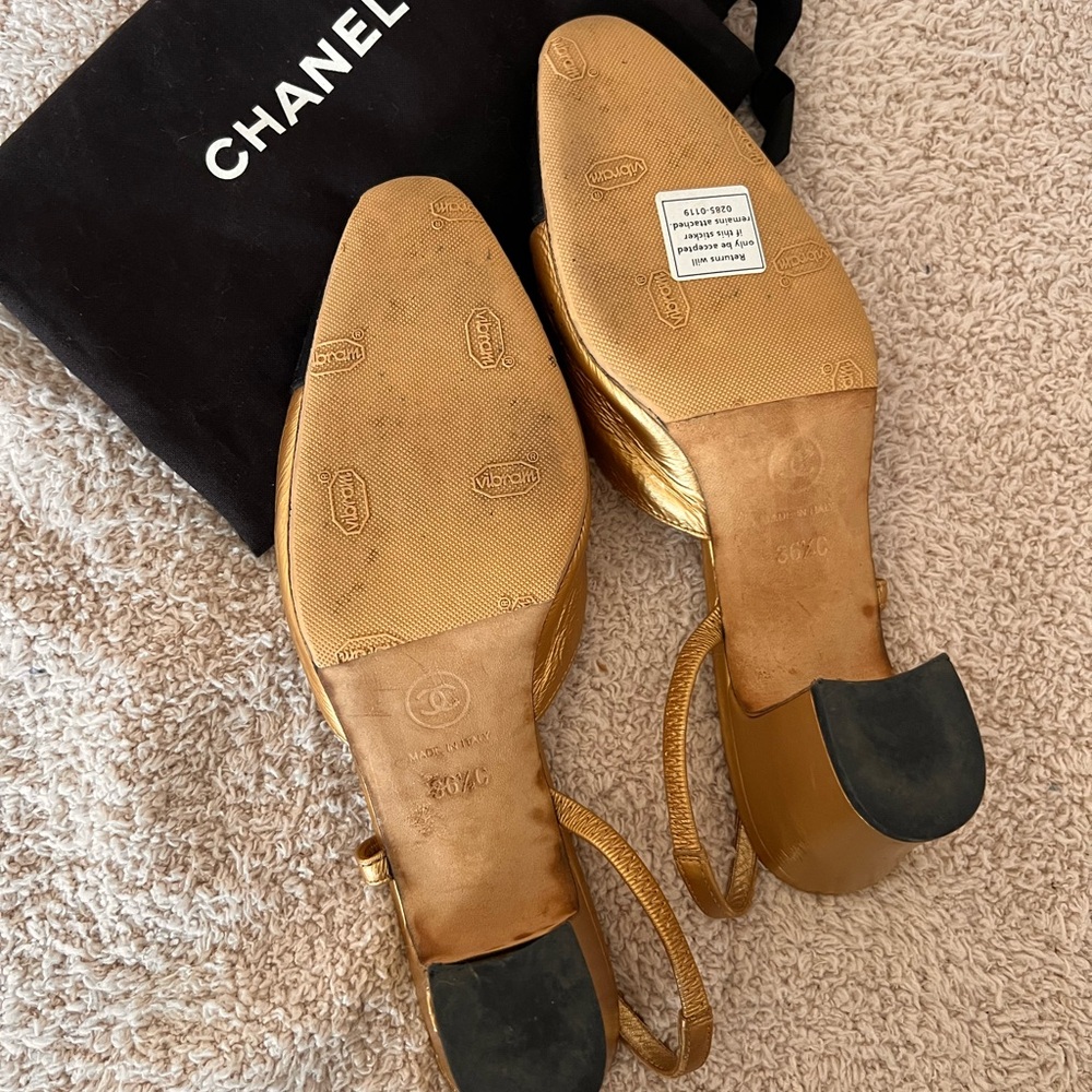 CHANEL slingback gold leather sandals CC interlocking logo cap toe black 6.5 7 - Picture 6 of 14
